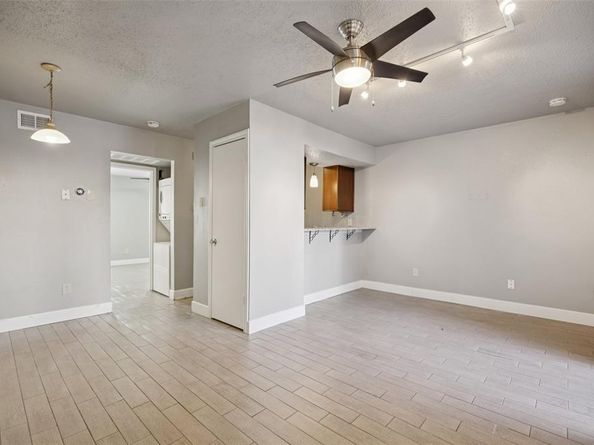 1503 N Garrett Avenue  111, Dallas Texas 75206