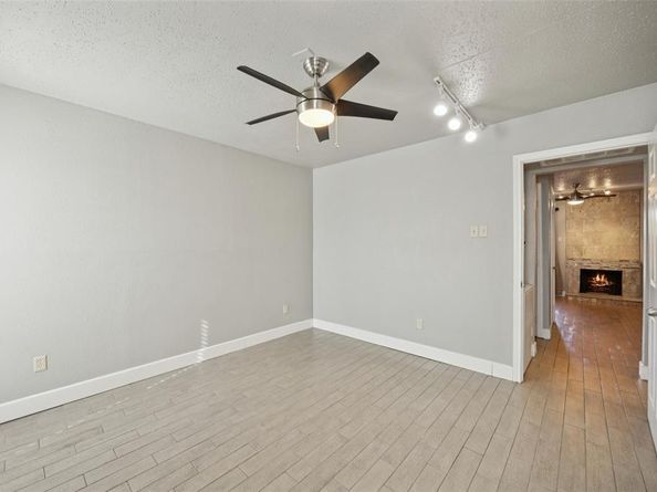 1503 N Garrett Avenue  111, Dallas Texas 75206