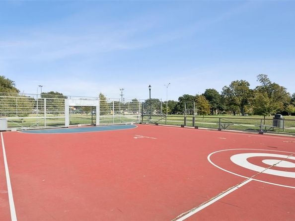 1503 N Garrett Avenue  111, Dallas Texas 75206