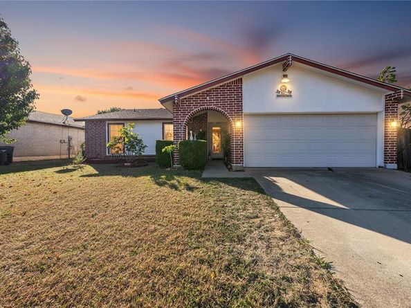 7108  Southridge Trail , Fort Worth Texas 76133