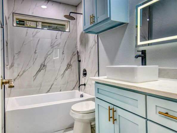 2370  San Marcus Avenue , Dallas Texas 75228