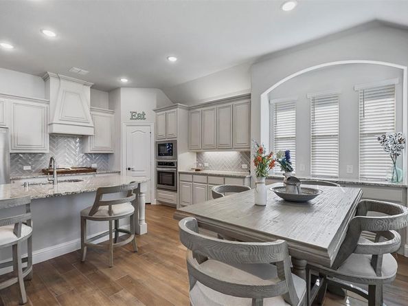 2204  Simpson Lane , Mansfield Texas 76063