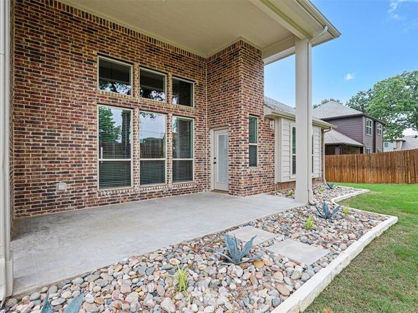 2204  Simpson Lane , Mansfield Texas 76063