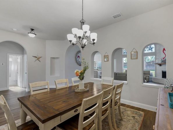 2204  Simpson Lane , Mansfield Texas 76063