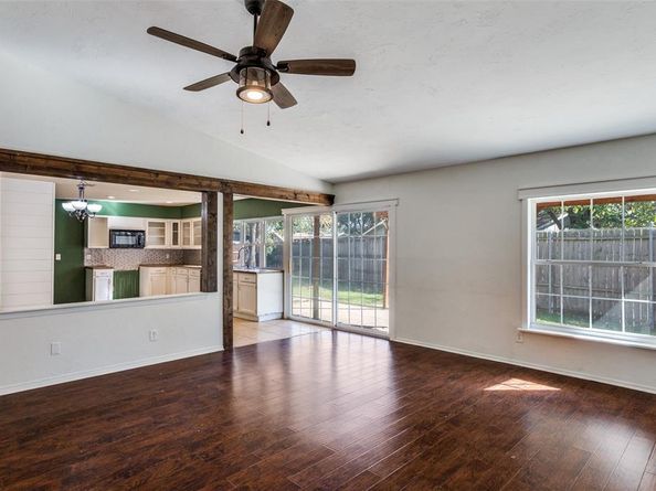 4102  Foxmoor Court , Arlington Texas 76016