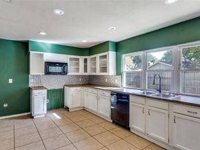 4102  Foxmoor Court , Arlington Texas 76016