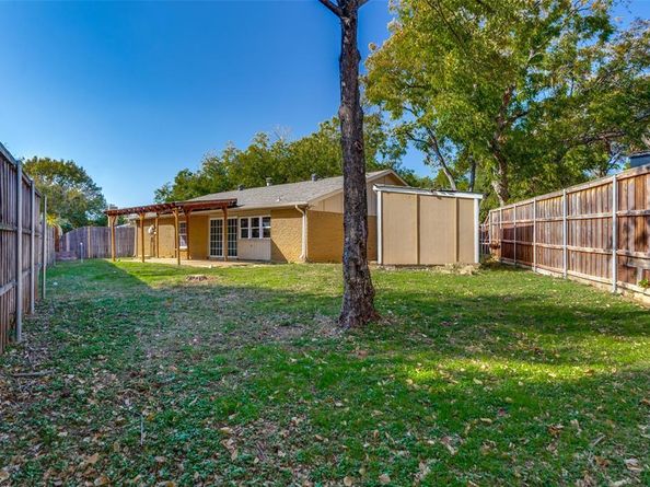 4102  Foxmoor Court , Arlington Texas 76016