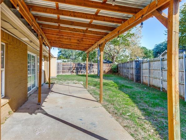 4102  Foxmoor Court , Arlington Texas 76016