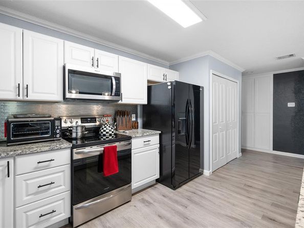 2038  Rose Hill Lane , Carrollton Texas 75007