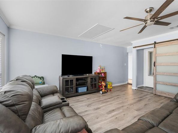 2038  Rose Hill Lane , Carrollton Texas 75007