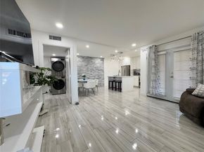 2814  Lineville Drive  102, Farmers Branch Texas 75234