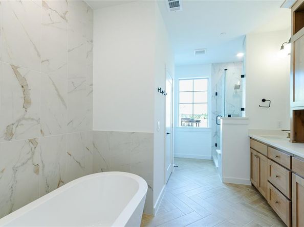 1248  Armstrong  , The Colony Texas 75056