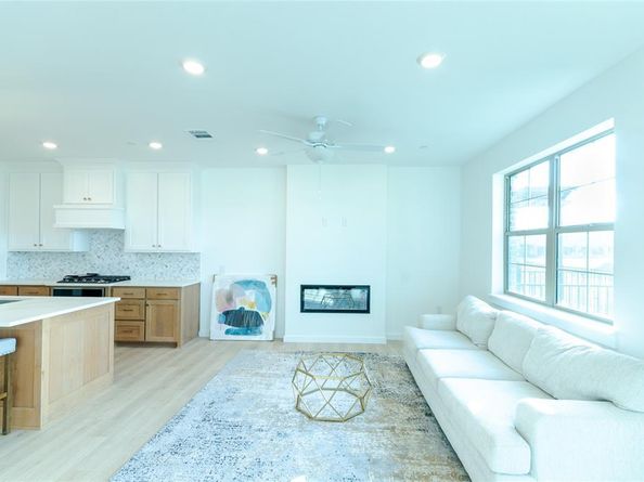 1248  Armstrong  , The Colony Texas 75056