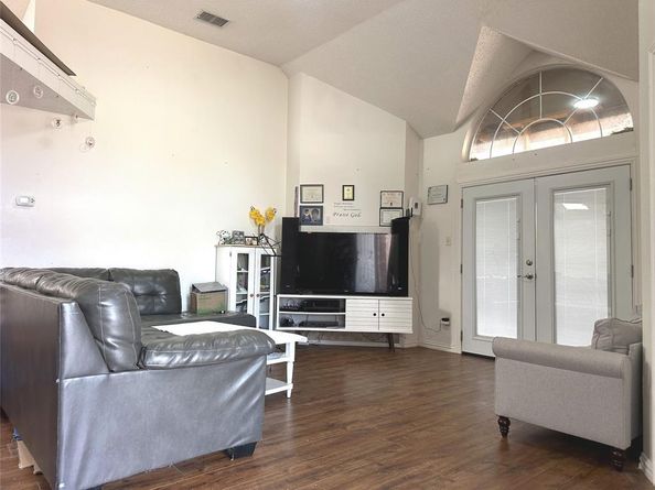 1518  Northampton Drive , Rowlett Texas 75089