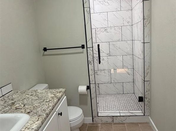 1818  Walnut Avenue , Carrollton Texas 75006