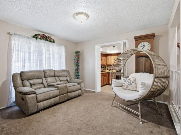 1822  Caldwell Drive , Garland Texas 75041