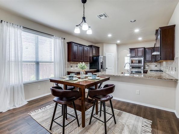 200  Mount Olive Avenue , McKinney Texas 75072