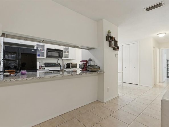 5981  Arapaho Road  103, Dallas Texas 75248
