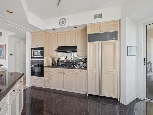 3401  Lee Parkway  1007, Dallas Texas 75219