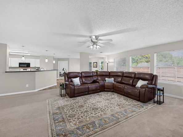 2704  Country Grove Trail , Mansfield Texas 76063