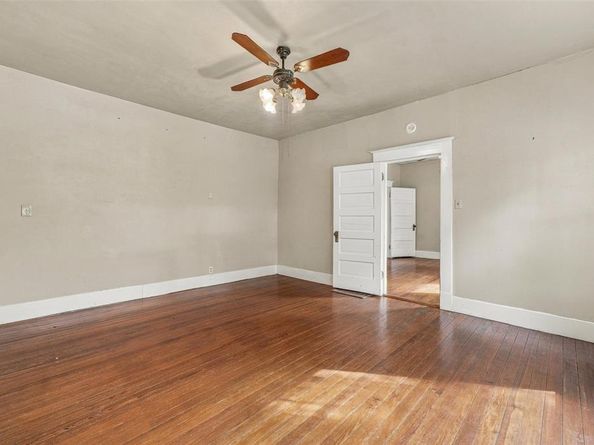 1728  5th Avenue , Fort Worth Texas 76110