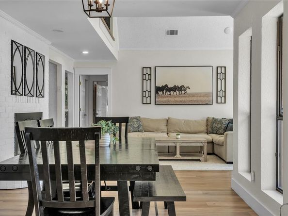 1254  Whispering Oaks Drive , DeSoto Texas 75115
