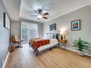 5212  Fleetwood Oaks Avenue  202, Dallas Texas 75235