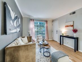 5212  Fleetwood Oaks Avenue  202, Dallas Texas 75235