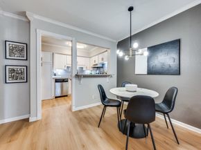 5212  Fleetwood Oaks Avenue  202, Dallas Texas 75235