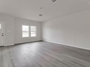 1136 E Broadway Avenue , Fort Worth Texas 76104