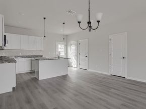 1136 E Broadway Avenue , Fort Worth Texas 76104