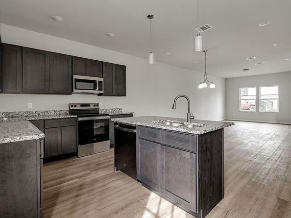 1136 E Broadway Avenue , Fort Worth Texas 76104