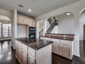 2737  Los Alamos Trail , Fort Worth Texas 76131