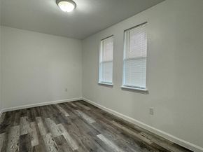 2800  Walker Street , Fort Worth Texas 76105