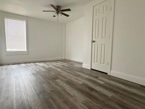 2800  Walker Street , Fort Worth Texas 76105