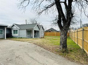 2800  Walker Street , Fort Worth Texas 76105