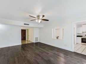 424  Bluebonnet Trail , Garland Texas 75043