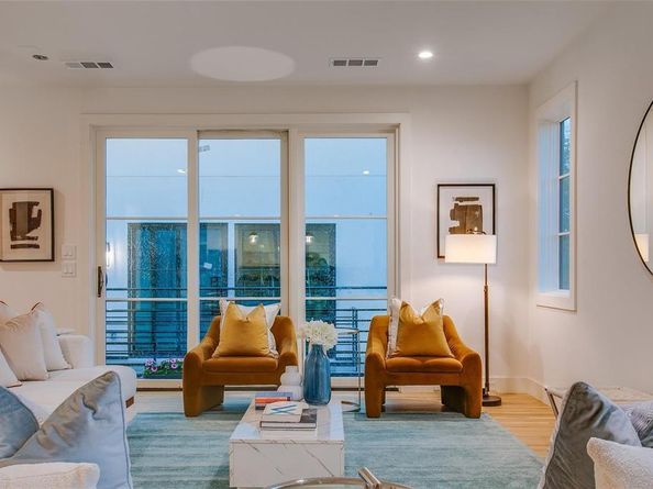 7207  Gaston Avenue  905, Dallas Texas 75206