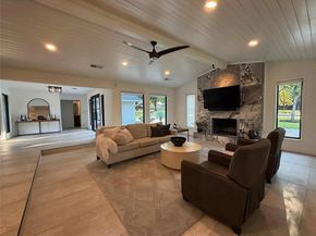 6522  Ridgeview Circle , Dallas Texas 75240