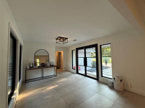 6522  Ridgeview Circle , Dallas Texas 75240