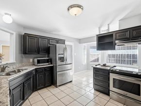 2206  Oak Forest Court , Arlington Texas 76012