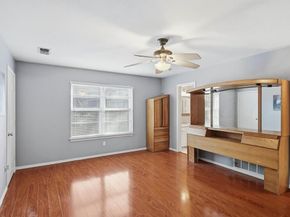 2206  Oak Forest Court , Arlington Texas 76012