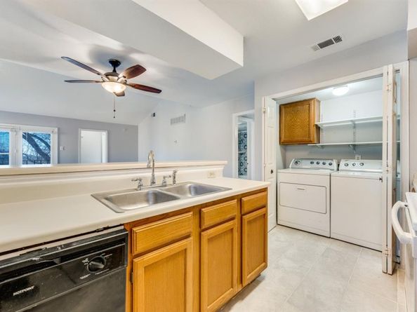 2835  Keller Springs   502, Carrollton Texas 75006