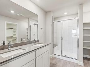 1450  CANTERBURY Trail , DeSoto Texas 75115