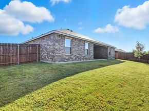 1450  CANTERBURY Trail , DeSoto Texas 75115