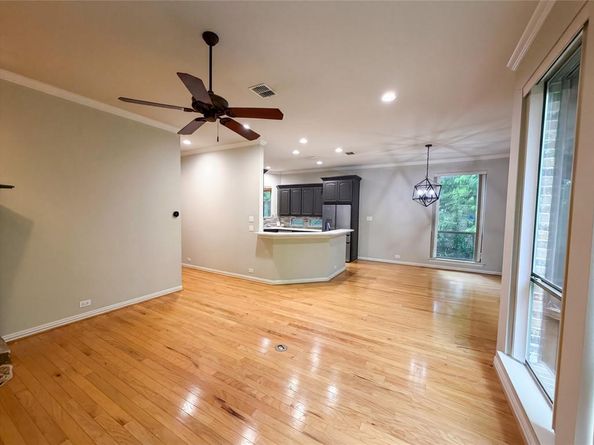 1309  Winding Brook Drive , Garland Texas 75044