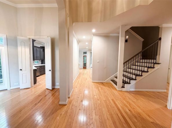 1309  Winding Brook Drive , Garland Texas 75044