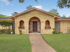 6010  Hunters View Lane , Dallas Texas 75232