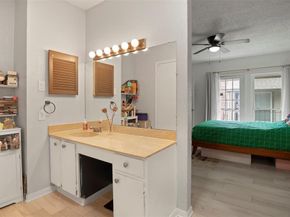 5981  Arapaho Road  1802, Dallas Texas 75248