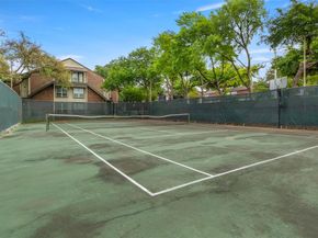 5981  Arapaho Road  1802, Dallas Texas 75248